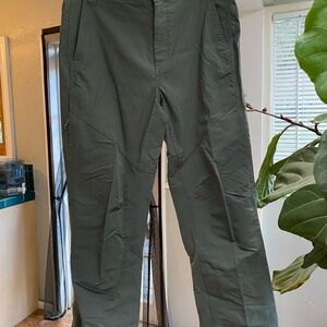 New Columbia Men's Omni Shade Hiking Pants Size 34X34 Color Green
